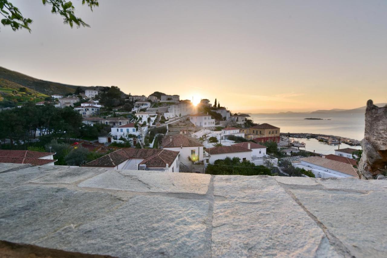 Villa Loukia Hydra  Esterno foto