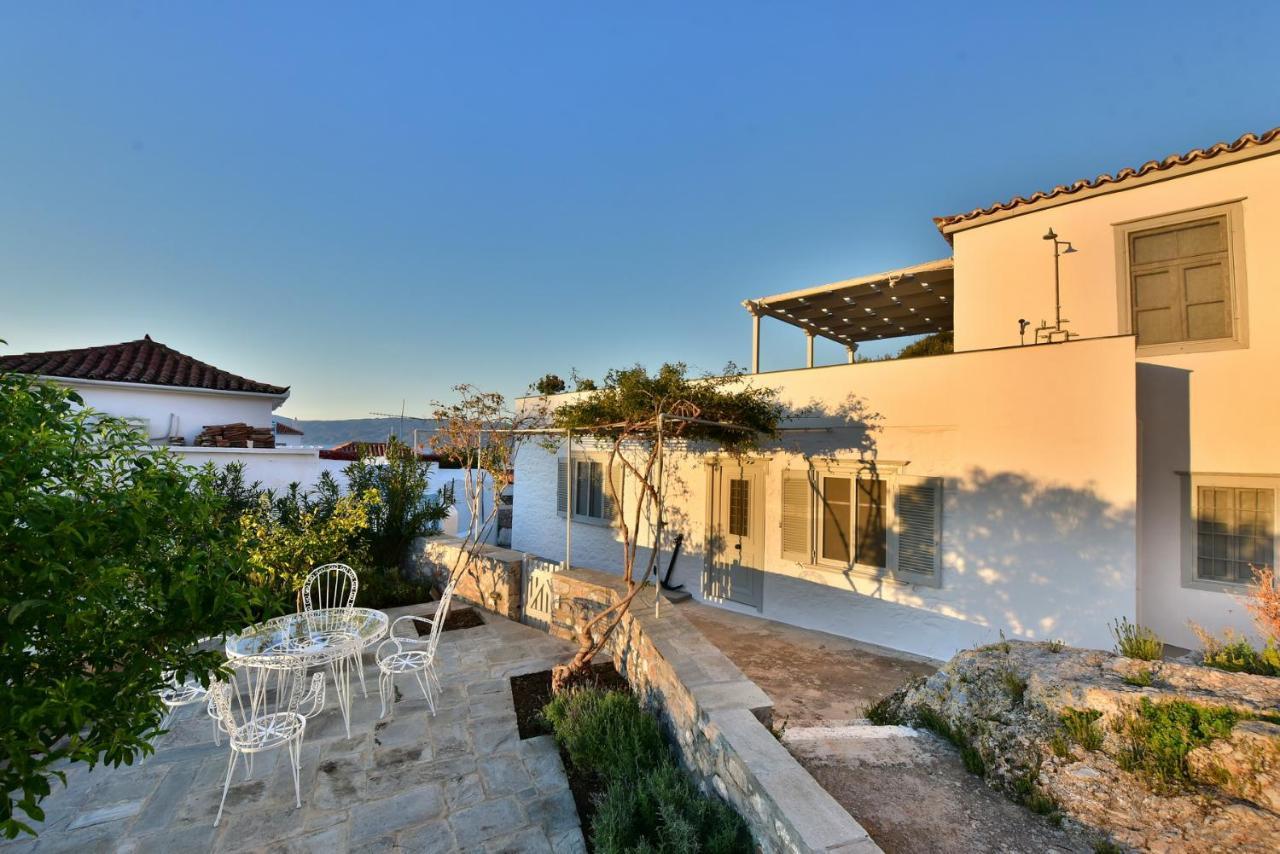Villa Loukia Hydra  Esterno foto